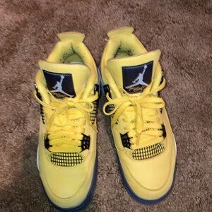 Jordan 4 retro lightning 2021 CT8527-700 size 8.5M
